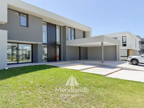 Casa 5 amb con piscina A ESTRENAR en Barrio Privado Tierras del Mar