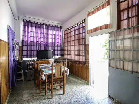 Mercedes al 4300, entre Las Heras y Witcomb