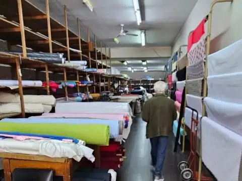 Local en Alquiler en Once, USD 4.000