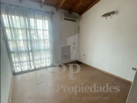 Depto Tipo Casa en Venta en Morón Sur, USD 53.000