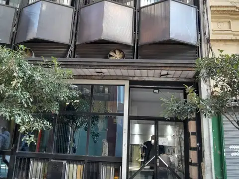 VENTA OFICINA LUMINOSA CON BAÑO EN SAN NICOLAS 