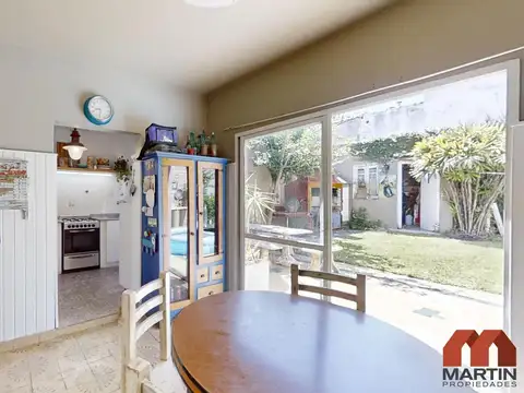 Casa 4 ambientes con jardín reciclada - Martínez