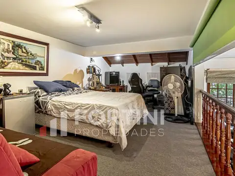 Venta Casa Chalet Jardín Pileta Plaza Mitre Zona Holters