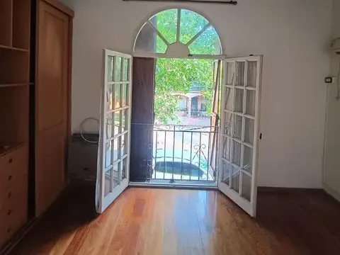 Depto Tipo Casa 4 ambientes con 2 baños