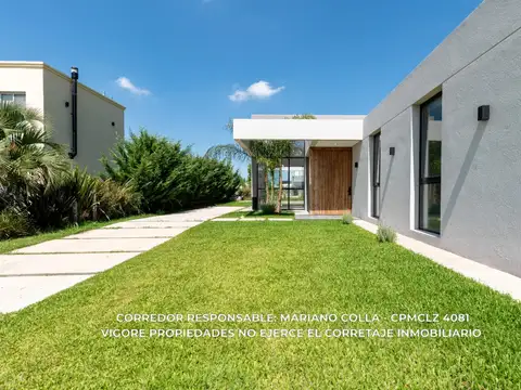 Casa en Venta con 1 cochera