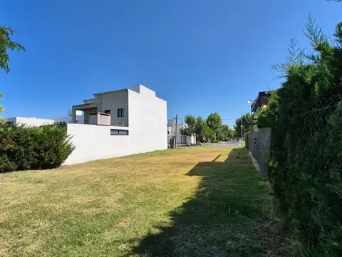 VENTA LOTE BARRIO CERRADO EL CAUCE 477 y 133 - CITY BELL - LA PLATA