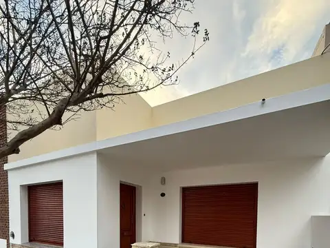 HERMOSA CASA EN CORONEL DORREGO