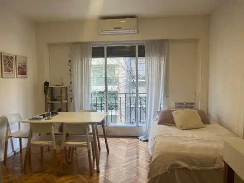 Laprida 2100, Piso 6