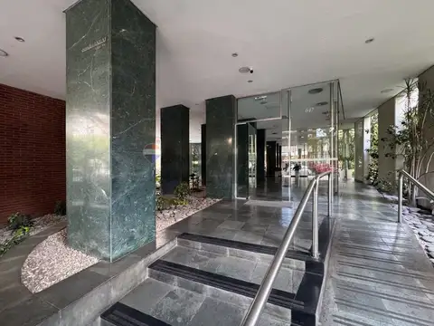 Departamento en Alquiler con 1 cocheras