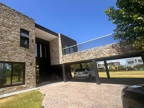 CASA EN ALQUILER AMOBLADA TERRALAGOS CANINNG