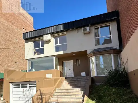 Hormosa Casa en Calle Periodistas Neuquinos 156 - Neuquen Capital