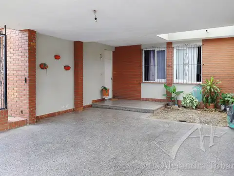 Casa en Alquiler en Barrio Intersindical, $ 1.000.000