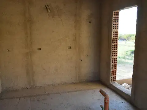 Casa 3 ambientes con 1 baño