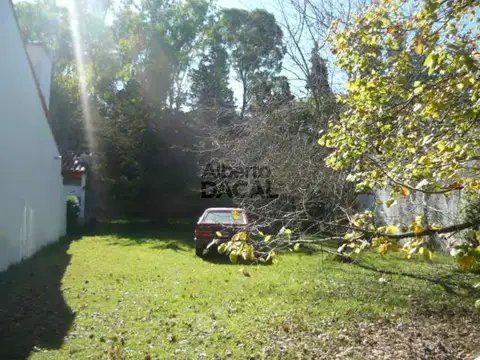 Terreno en Venta en Belg/452 y 453 City Bell - Alberto Dacal Propiedades