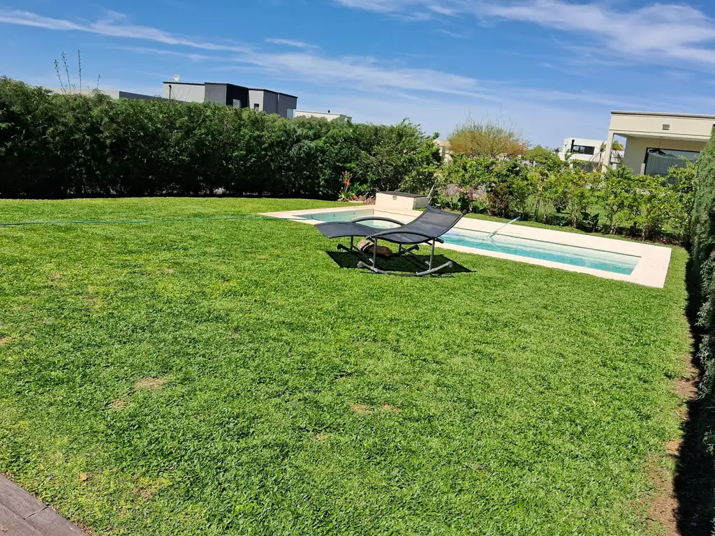 Casa en Venta con cochera