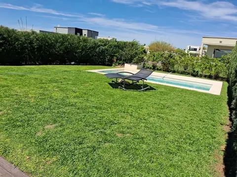 Casa en Venta - 3 dormitorios - USD 199.000