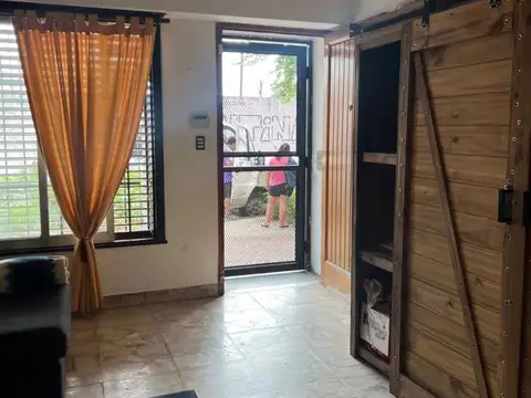 Depto Tipo Casa en Venta con 1 cocheras