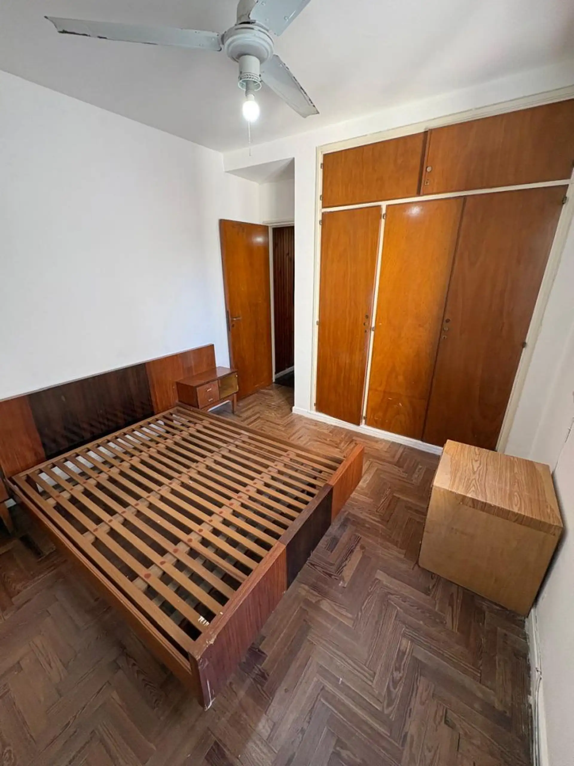 Departamento en alquiler 2 ambientes en piso alto - Plaza Colón