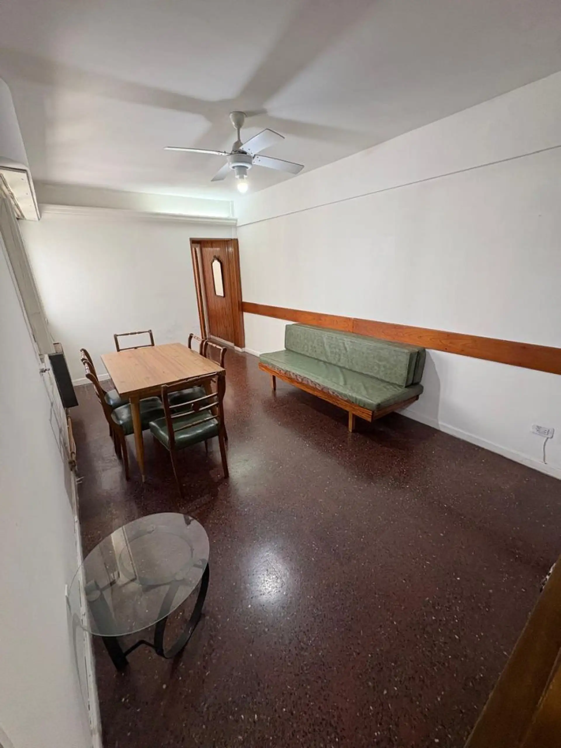 Departamento en alquiler 2 ambientes en piso alto - Plaza Colón