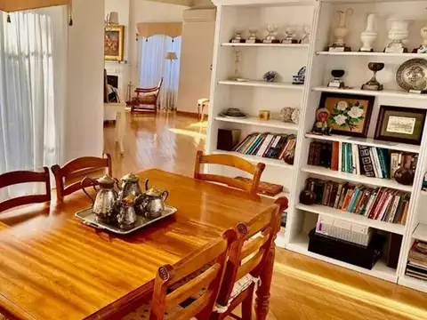 Venta casa San Diego Moreno 4 dorm pileta jacuzzi