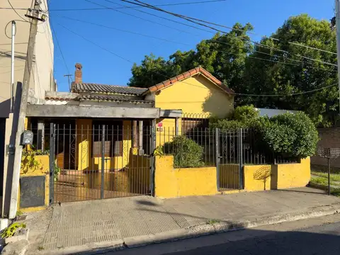 Casa en Venta en Manuel B Gonnet, USD 103.000
