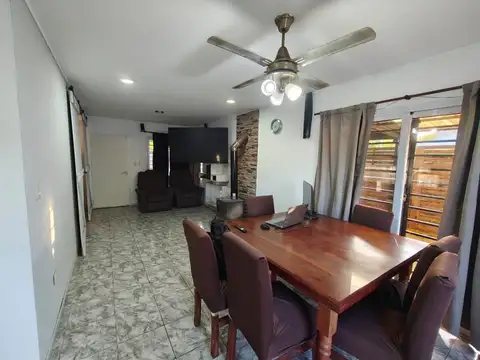 Casa 3 ambientes con 2 baños