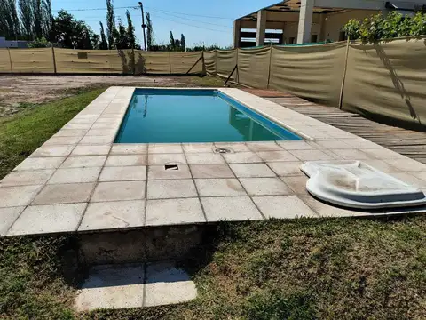 Remax vende terreno B Quinta de Russell c/pileta.