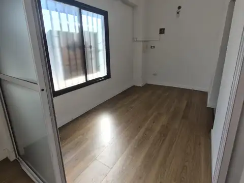 Local en Alquiler Via Pública