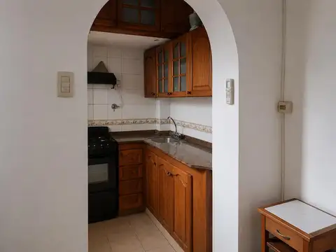 Depto Tipo Casa en Venta 90 años