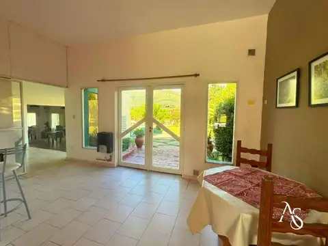 Depto Tipo Casa en Venta con 4 cocheras