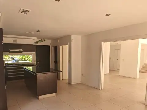 Casa en Venta en Villa Rosa, USD 400.000