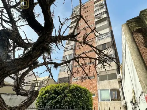 VENTA DEPARTAMENTO 3 DORMITORIOS SEMIPISO BALCON AL FRENTE