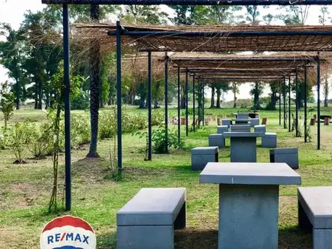 VENTA DE 2 LOTES, 2000M2 EN BARRIO TRES PINOS