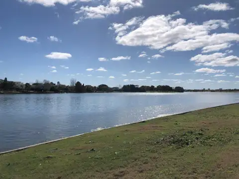 LOS PUENTES - NORDELTA -  Lote/Terreno sobre el Lago Central en venta