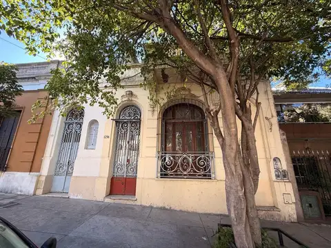 PH 4 AMB EN VENTA, PARQUE CHACABUCO. SIN EXPENSAS.