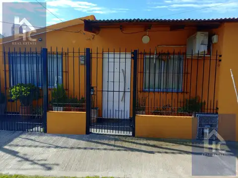 CASA - VENTA - 4 AMBIENTES - ESTEBAN ECHEVERRIA - PATIO - GARAGE