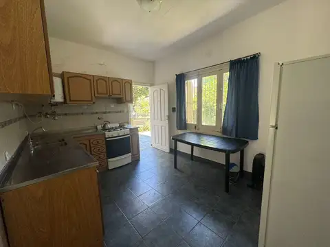 Casa 3 ambientes con 1 baño