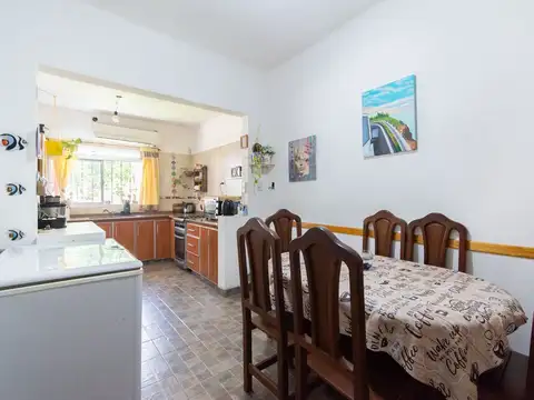 VENTA CASA 3 AMBIENTES RAMOS MEJIA  CON COCHERA