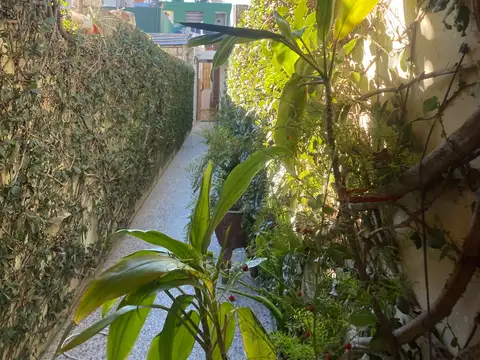 Casa 6 ambientes con 3 baños