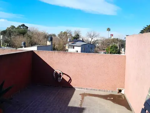 ALQUILER - DPTO 3 AMBIENTES CON PATIO Y COCHERA - JOSE C PAZ
