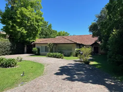 Casa en Venta con 1 cochera