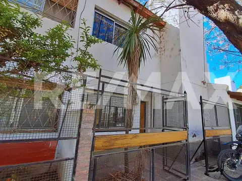 VENTA DUPLEX 4 DORMITORIOS BARRIO JARDINES DEL REY