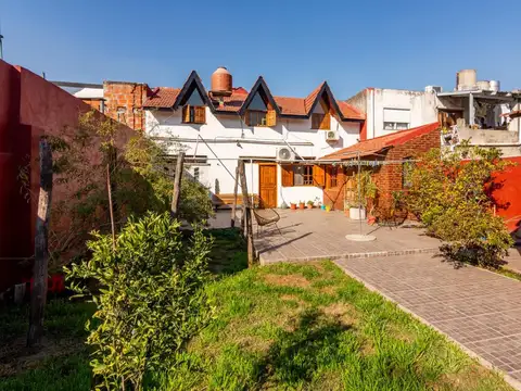 CASA 4 AMB PATIO QUINCHO Y PARRILLA V LUZURIAGA