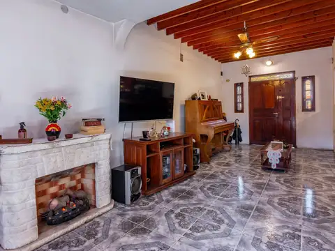 Casa en Venta en Villa Luzuriaga, USD 110.000
