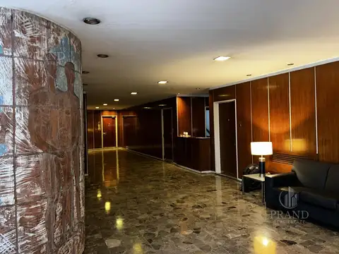 avenida pueyrredon al 2400 , Piso 1