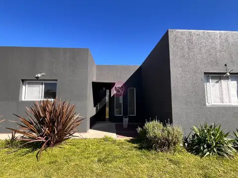 Casa en Alquiler en Pilar del Este - San Alfonso, USD 900