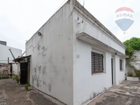 Casa 3 dormitorios en Venta en Berisso con Taller