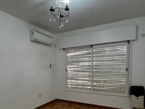 CASA EN VENTA - MERLO