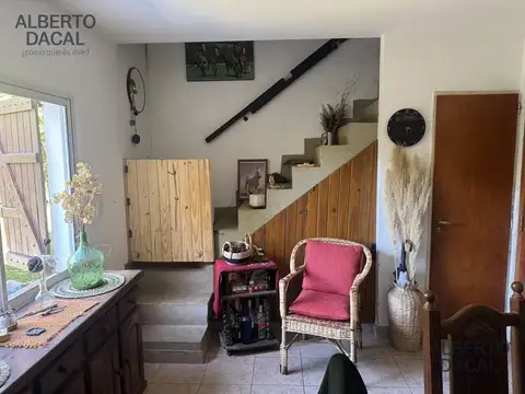 Casa 2 ambientes con 1 baño