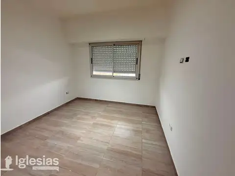 Departamento de 3 ambientes en alquiler en Tapiales